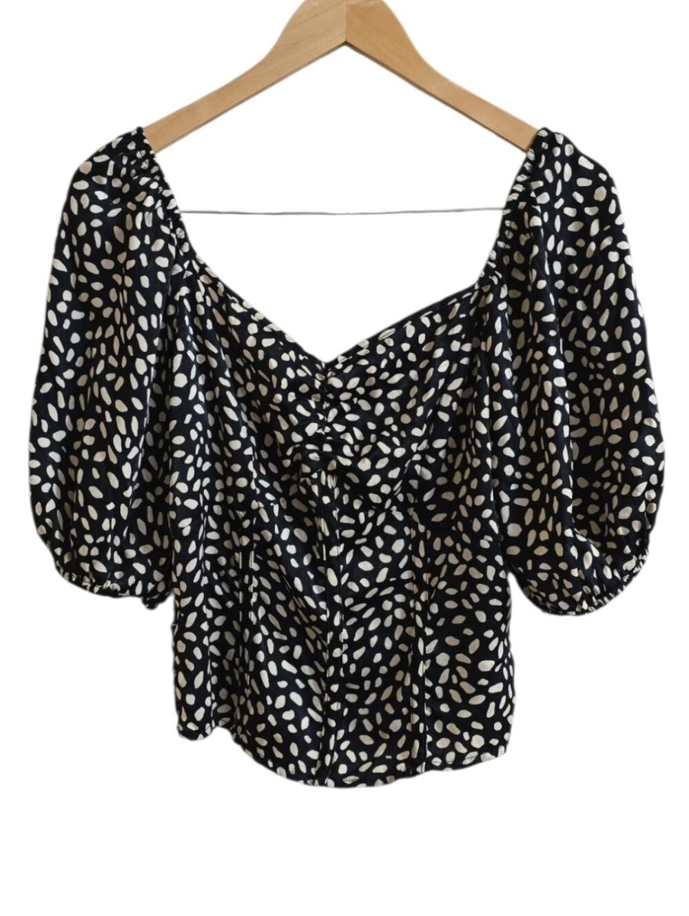 Sienna Sky Black & Cream Satin Puff Sleeve Smocked Sweetheart Blouse. Size XL
